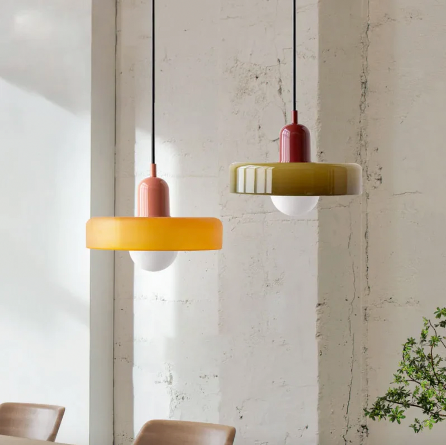 Kalle - Glass Pendant Light Bauhaus Furniture