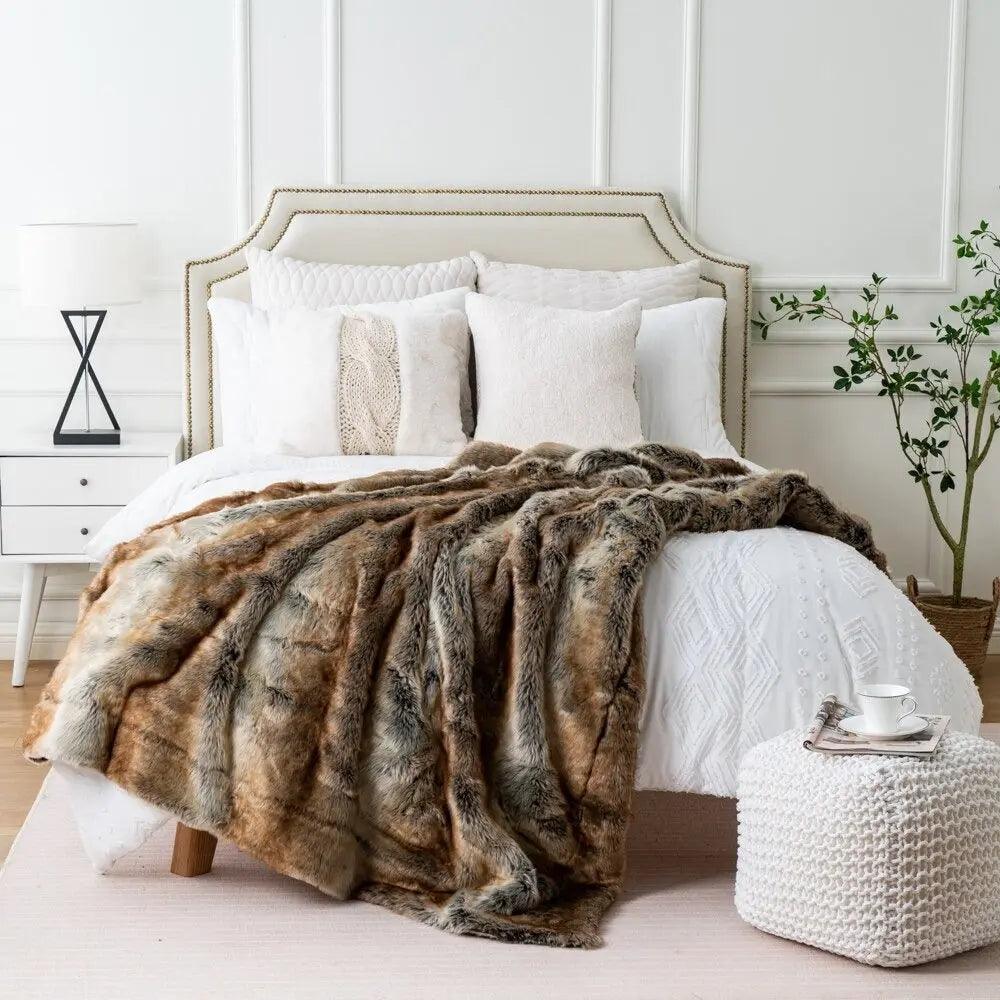 Bjarne - Luxury Faux Fur Blanket