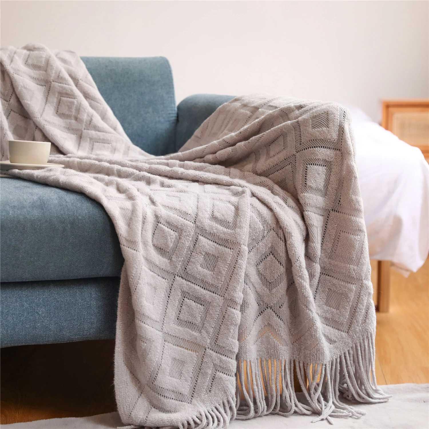 Brynja - Vallon Knit Blanket  BO-HA Gray Small