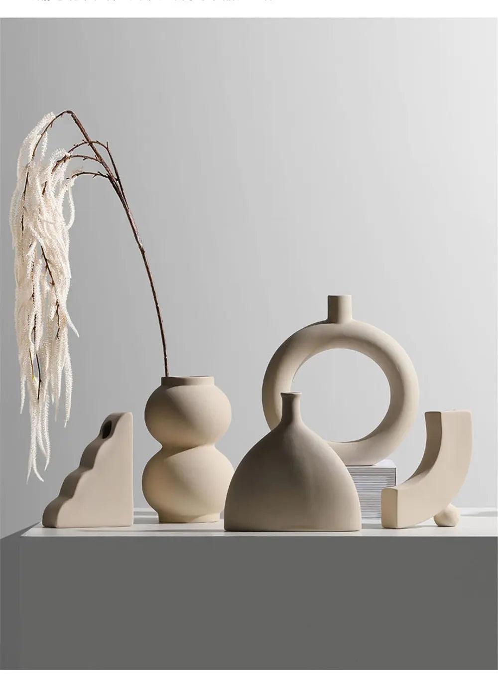 Ingrid - Minimal Ceramic Vase