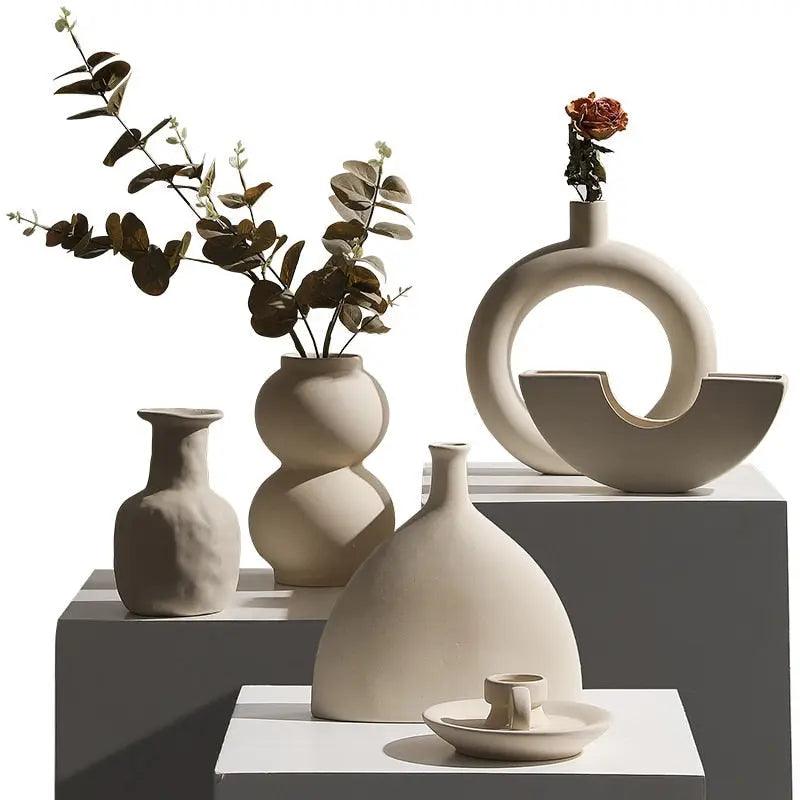 Ingrid - Minimal Ceramic Vase