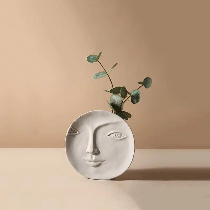 Linnea - Nordic Ceramic Face Vase